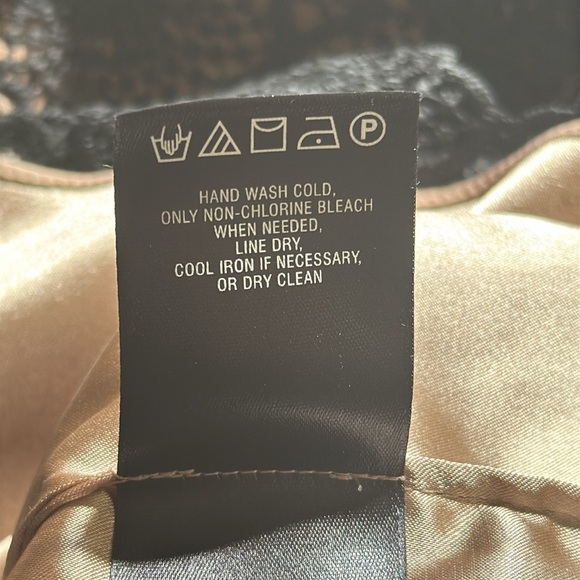 NWT HD in Paris lace dress 2 Petite - Picture 7 of 7